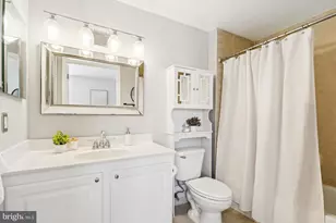 355 I Street SW, Washington, DC 20024 - Photo 18