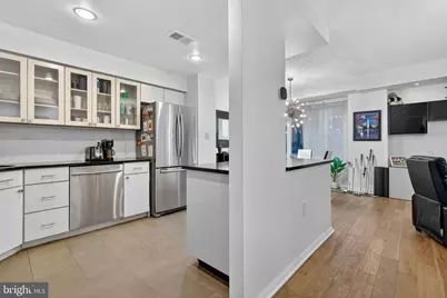 1045 31st Street NW #21, Washington, DC 20007 - Photo 4