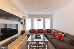 1045 31st St NW, Washington, DC 20007 - Photo 8