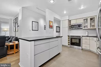 1045 31st Street NW #21, Washington, DC 20007 - Photo 6
