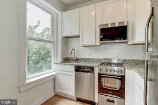 1674 Irving St NW, Washington, DC 20010 - Photo 18