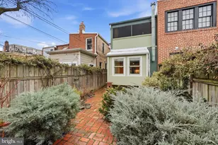 613 G St SE, Washington, DC 20003 - Photo 40