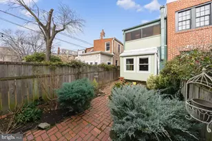 613 G St SE, Washington, DC 20003 - Photo 44