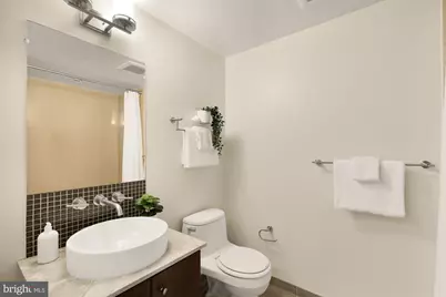 1025 1st Street SE #510, Washington, DC 20003 - Photo 4