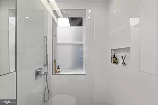 2727 Ontario Rd NW, Washington, DC 20009 - Photo 32