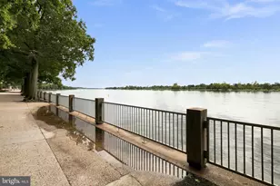 520 N St SW, Washington, DC 20024 - Photo 32