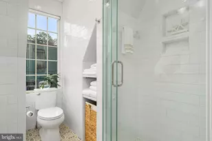 1015 D St NE, Washington, DC 20001 - Photo 22