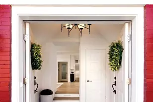 1015 D St NE, Washington, DC 20001 - Photo 2