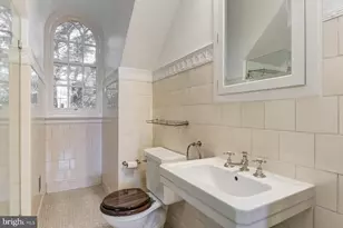 2425 California St NW, Washington, DC 20008 - Photo 54