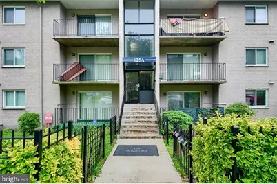 625 A Chesapeake Street SE #205, Washington, DC 20032 - Photo 2