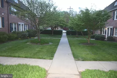 2057 38th Street SE #301, Washington, DC 20020 - Photo 4