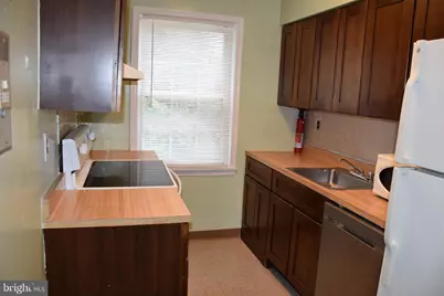 2057 38th Street SE #301, Washington, DC 20020 - Photo 6