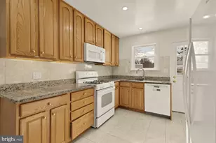 2736 Stephenson Ln NW, Washington, DC 20015 - Photo 16