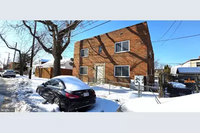 3207 11th Pl SE #4, Washington, DC 20032 - Photo 2
