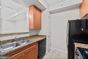 1111 25th St NW, Washington, DC 20037 - Photo 4