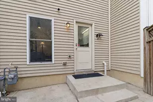 353 L St SE, Washington, DC 20003 - Photo 30