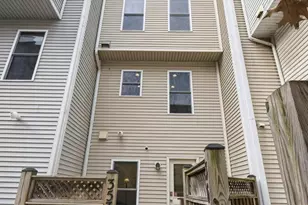 353 L St SE, Washington, DC 20003 - Photo 32