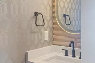 1026 18th St NE, Washington, DC 20002 - Photo 2