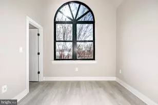 3325 M St NW, Washington, DC 20007 - Photo 22