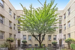 219 Oakwood St SE Street SE, Washington, DC 20032 - Photo 2