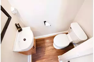 2607 Hamlin St NE, Washington, DC 20018 - Photo 4