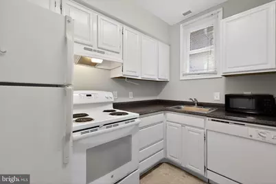 1204 1/2 33rd Street NW, Washington, DC 20007 - Photo 8