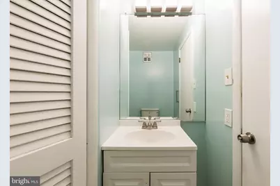 127 11th Street NE #C, Washington, DC 20002 - Photo 10