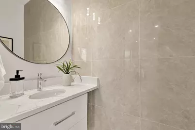 1810 Central Place NE #2, Washington, DC 20002 - Photo 14