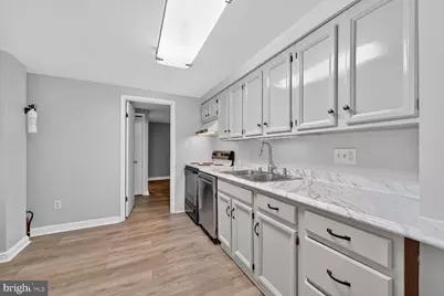 2007 Kalorama Road NW #B, Washington, DC 20009 - Photo 6