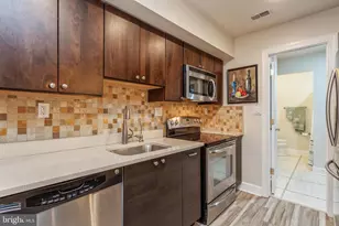 304 Q St NW, Washington, DC 20001 - Photo 6