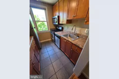 4405 1st Place NE #32, Washington, DC 20011 - Photo 6