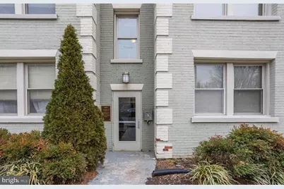 4405 1st Place NE #32, Washington, DC 20011 - Photo 2