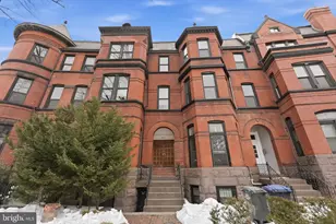 2211 Washington Cir NW, Washington, DC 20037 - Photo 4