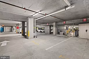 1025 1st St SE, Washington, DC 20003 - Photo 28