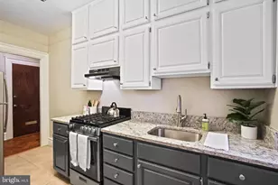 2039 New Hampshire Ave NW, Washington, DC 20009 - Photo 12