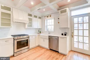 129 E St SE, Washington, DC 20003 - Photo 10