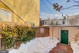 129 E St SE, Washington, DC 20003 - Photo 34