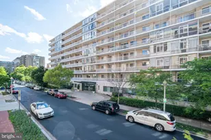 730 24th St NW, Washington, DC 20037 - Photo 1