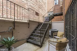 1435 Corcoran St NW, Washington, DC 20009 - Photo 2