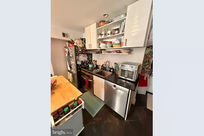 630 C Street SE, Washington, DC 20003 - Photo 28