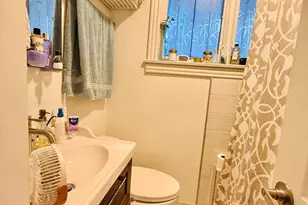 630 C St SE, Washington, DC 20003 - Photo 32