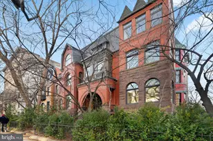 1752 17th St NW, Washington, DC 20009 - Photo 2