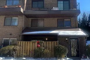 3422 Summit Ct NE, Washington, DC 20018 - Photo 2