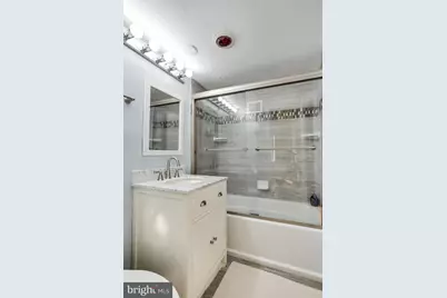 2401 H Street NW #202, Washington, DC 20037 - Photo 8