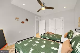 54 W St NW, Washington, DC 20001 - Photo 30