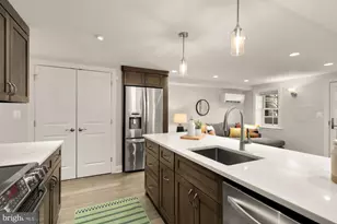 54 W St NW, Washington, DC 20001 - Photo 46