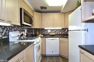 1525 Q St NW, Washington, DC 20009 - Photo 2