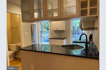 339 SE 11th Street SE, Washington, DC 20003 - Photo 22