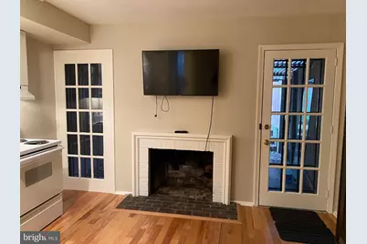 339 SE 11th Street SE, Washington, DC 20003 - Photo 8