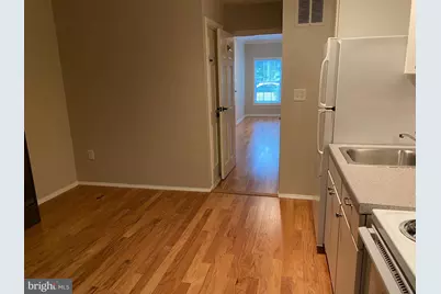 339 SE 11th Street SE, Washington, DC 20003 - Photo 6